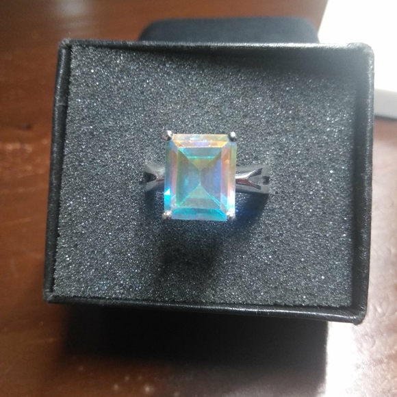 RARE IRIDESCENT WHITE SAPPHIRE TAVOLITE RING - Picture 7 of 10